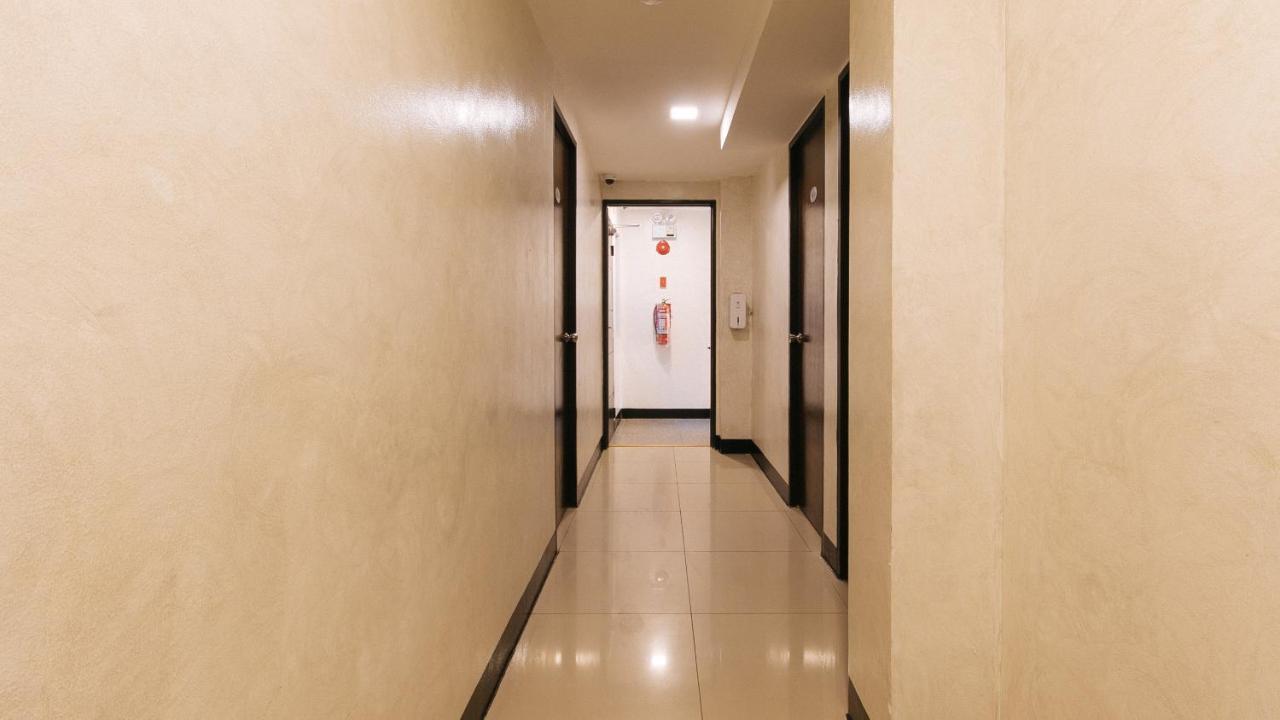 Reddoorz @ Walk Inn Hotel Manila Bagian luar foto